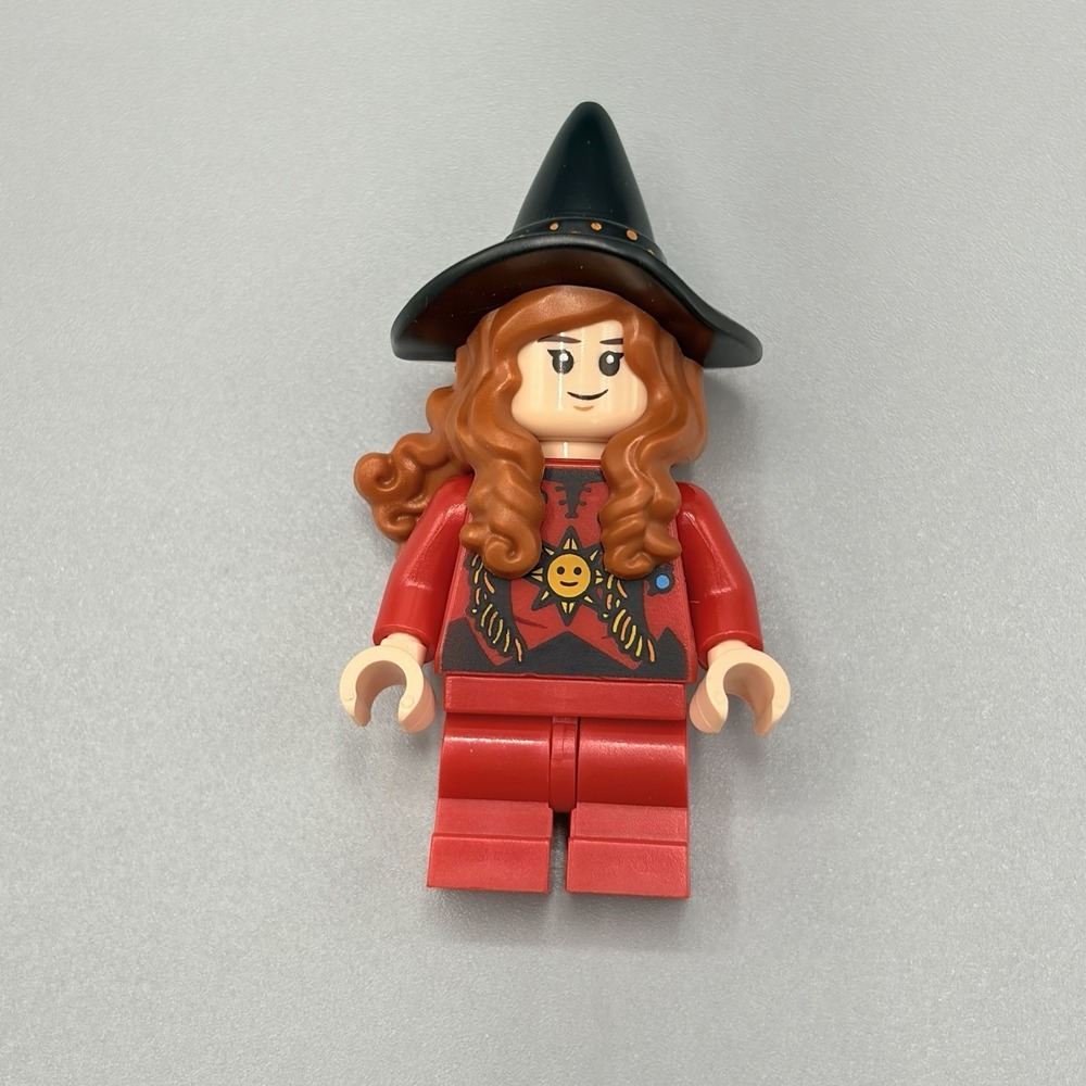 Lego 21341 Disney Hocus Pocus Dani Dennison Witch Minifigure